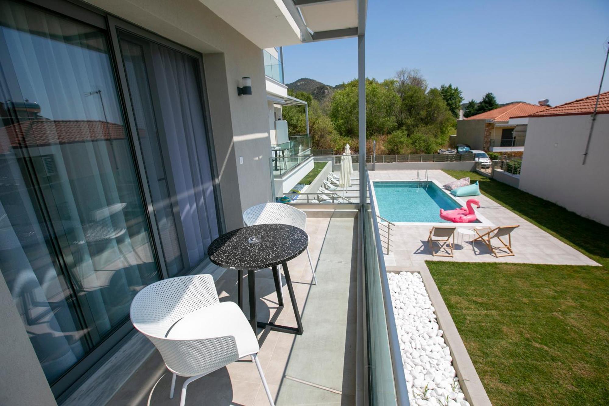 Arodo Suites Nea Iraklitsa Zewnętrze zdjęcie