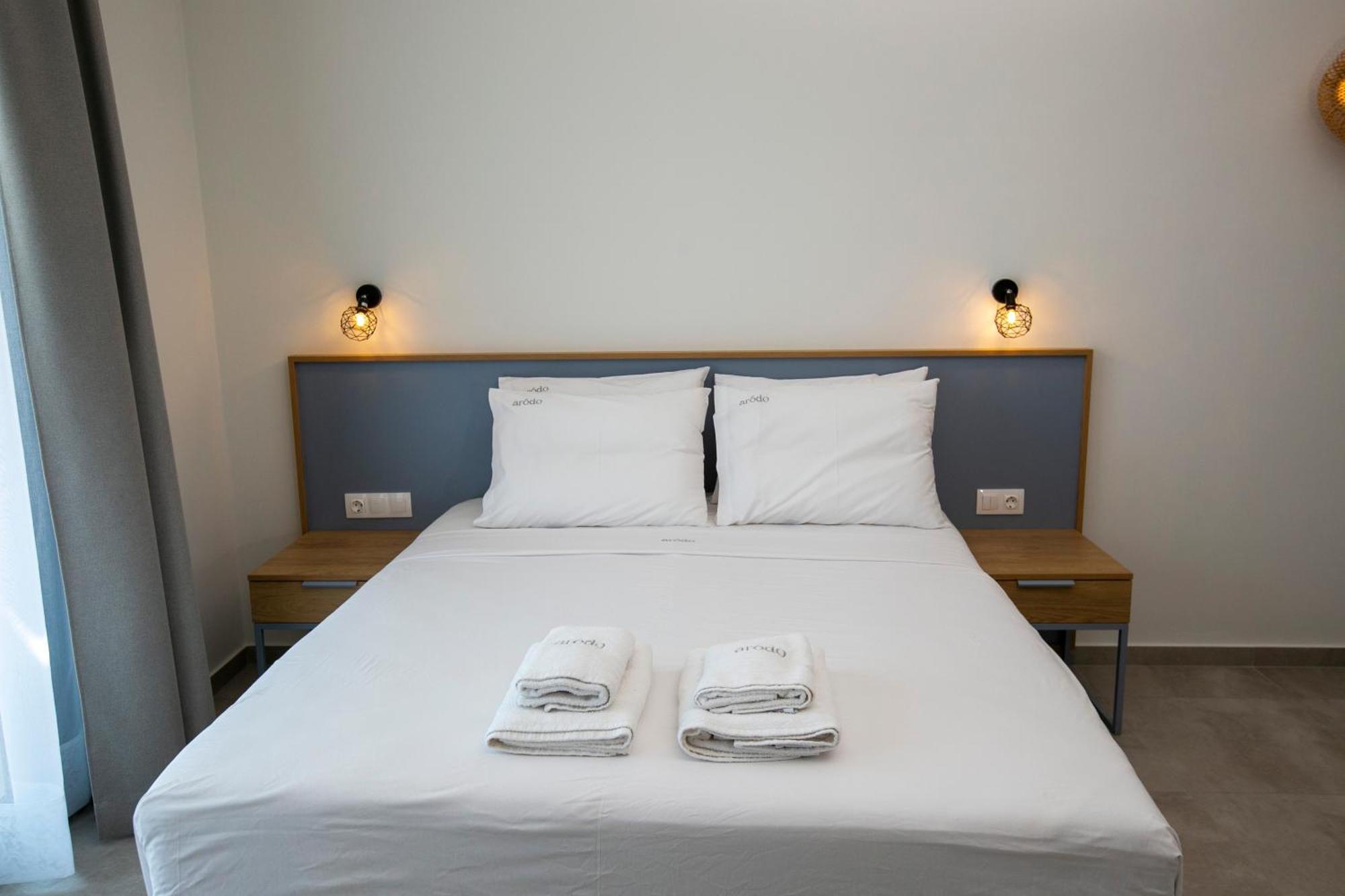 Arodo Suites Nea Iraklitsa Zewnętrze zdjęcie