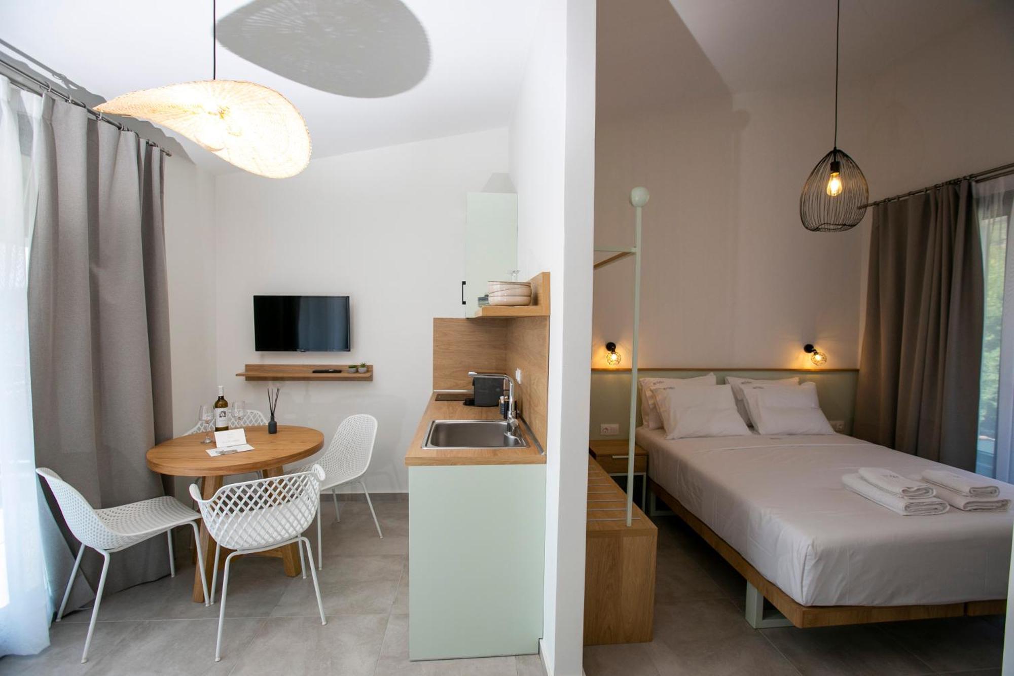 Arodo Suites Nea Iraklitsa Zewnętrze zdjęcie