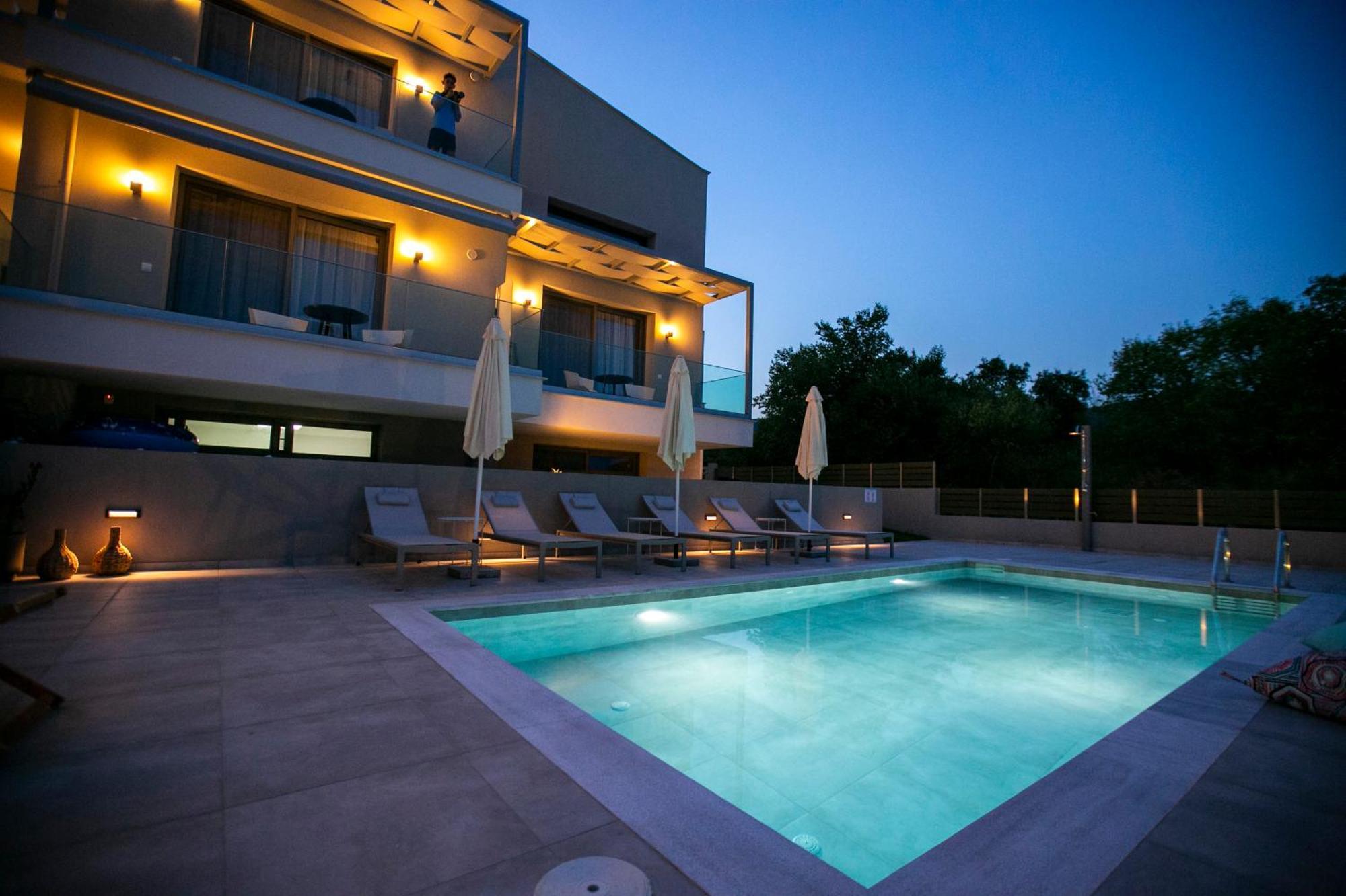 Arodo Suites Nea Iraklitsa Zewnętrze zdjęcie